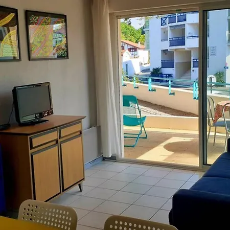 Charmant T2 Vue Sur Le Golf Avec Piscine Appartamento