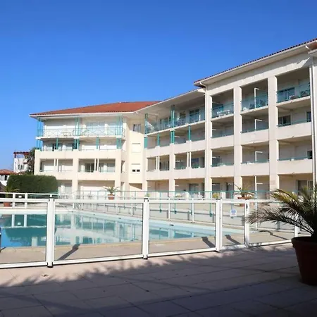 Charmant T2 Vue Sur Le Golf Avec Piscine *
